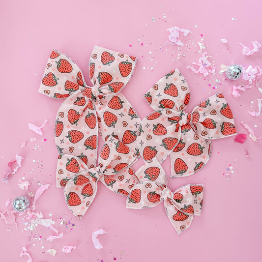 Strawberries Bow